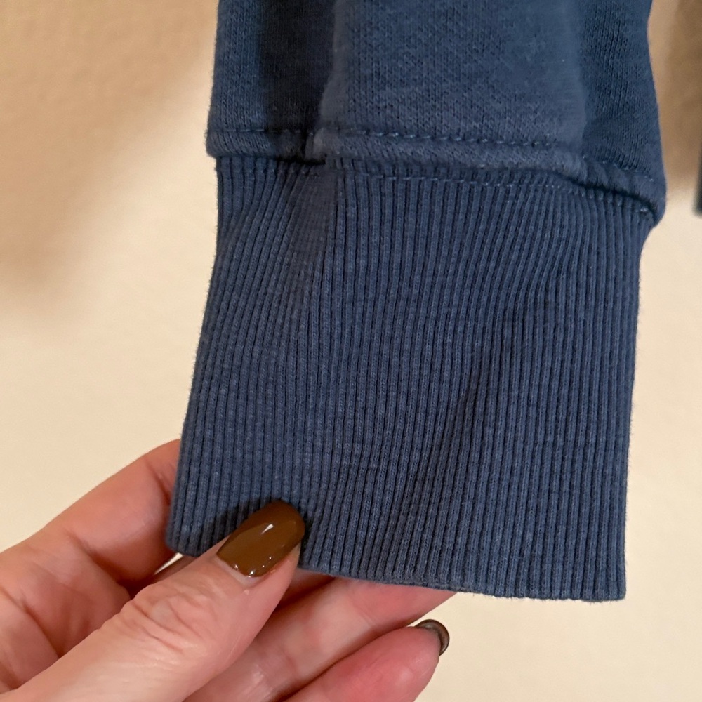 The North Face Men's Navy Crewneck with Desert Graphic - Picture 5 of 9